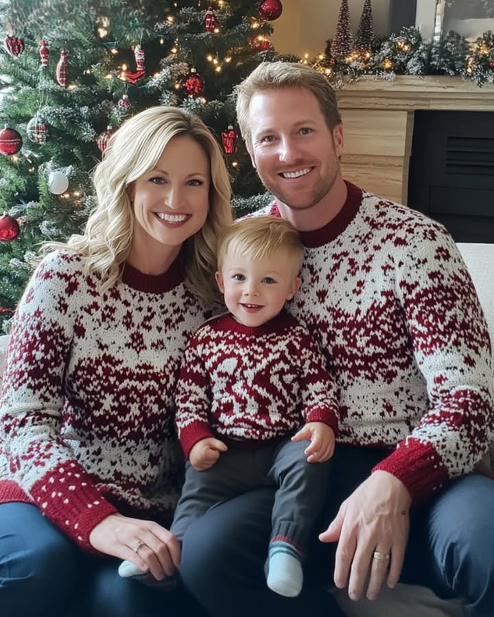 I Sent Out Christmas Postcards This Year – Soon After, I Received a Text Saying, ‘Hon, That’s Not Your Hubby in the Pic!’
